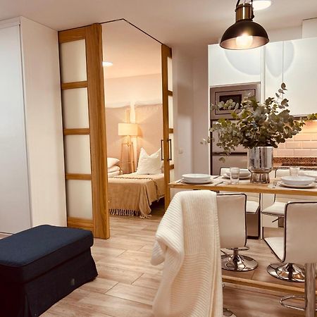 Haza Royal Apartment Granada Bagian luar foto