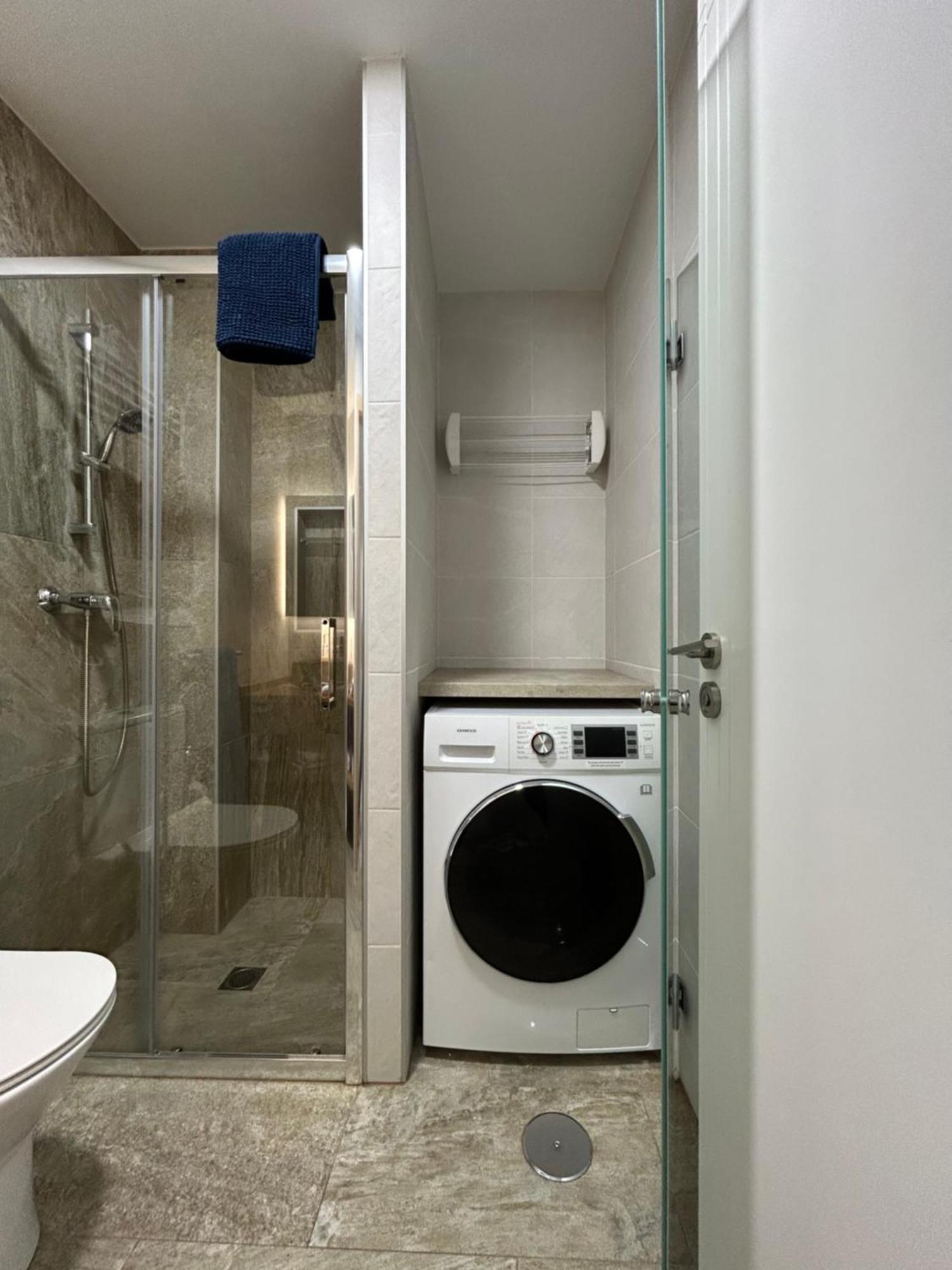 Haza Royal Apartment Granada Bagian luar foto